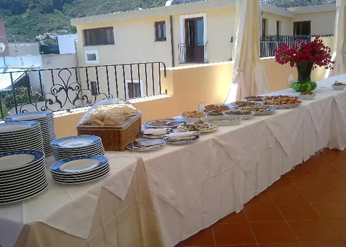 Hotel Meligunis 4*