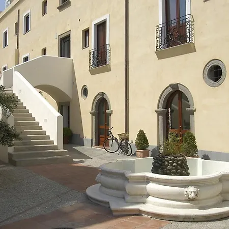 Meligunis Hotel